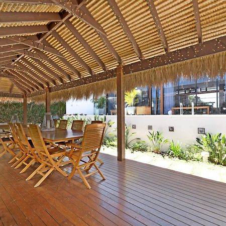Zen Beach Retreat Hotel Bargara Bagian luar foto