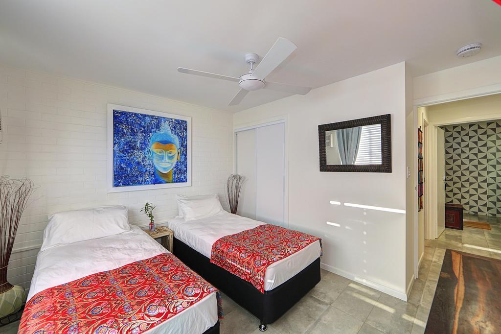 Zen Beach Retreat Hotel Bargara Bagian luar foto