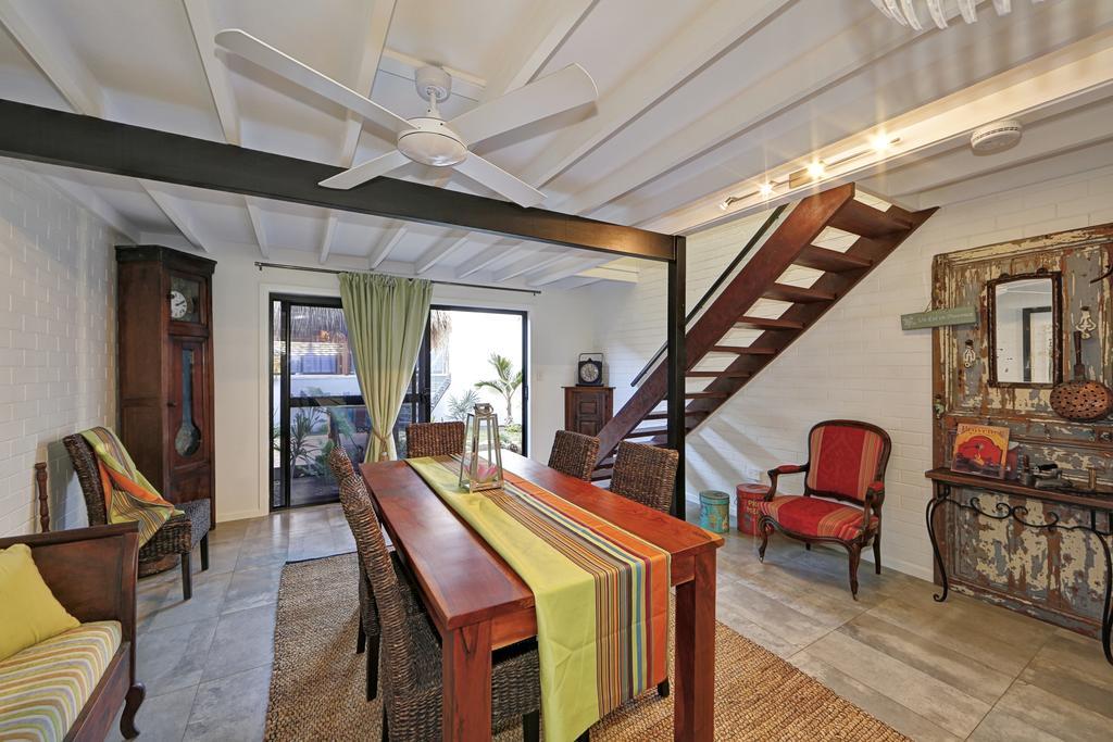 Zen Beach Retreat Hotel Bargara Bagian luar foto