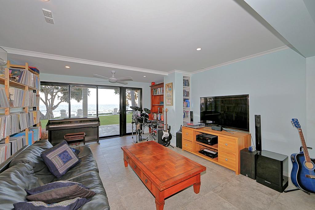 Zen Beach Retreat Hotel Bargara Bagian luar foto