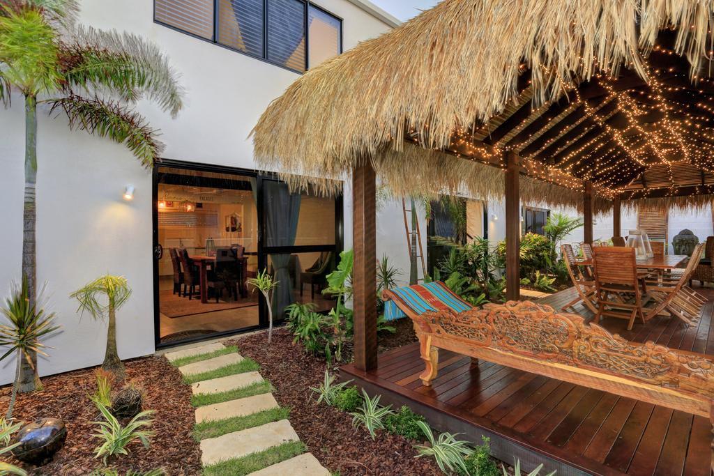 Zen Beach Retreat Hotel Bargara Bagian luar foto