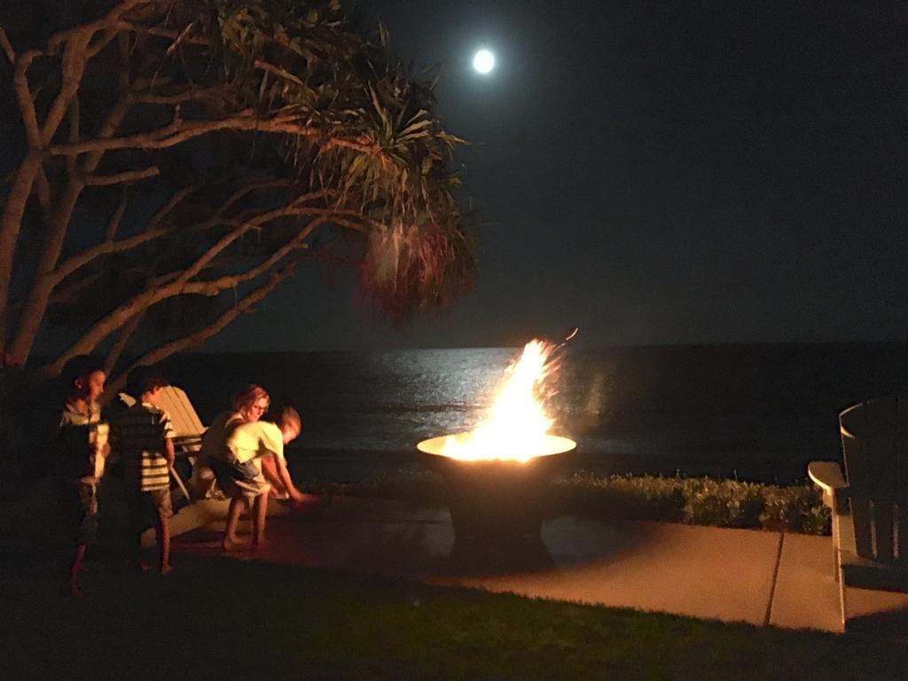 Zen Beach Retreat Hotel Bargara Bagian luar foto