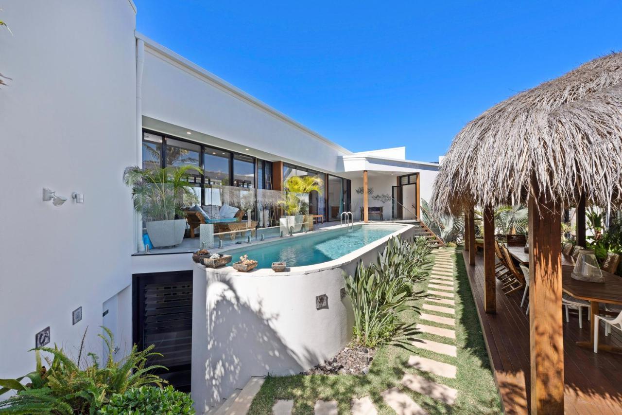 Zen Beach Retreat Hotel Bargara Bagian luar foto